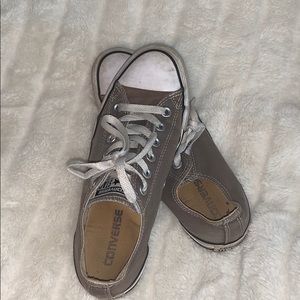 barely worn Short, Grey Converse Shoes (US 7.5)